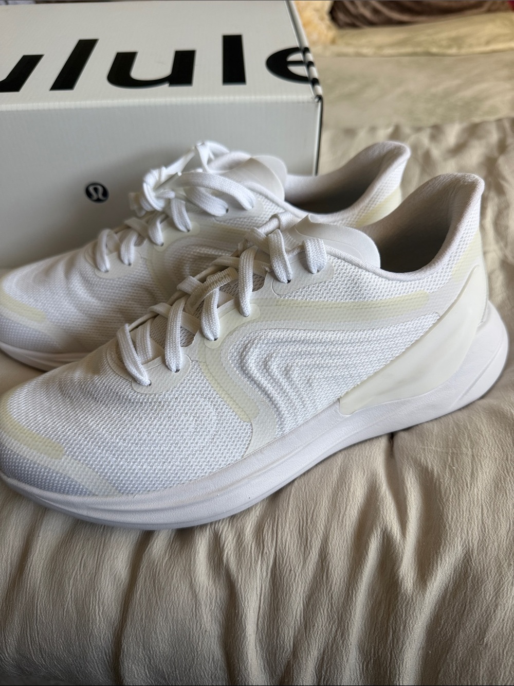 Lululemon|Blissfeel White and Off-White Women's Mesh Running Sneakers|9.5 NIB